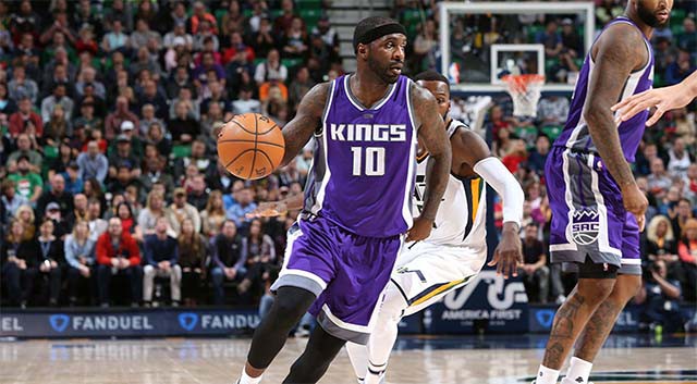 Ty Lawson thi đấu như chưa không hề có tuổi tác Ty Lawson thi đấu như chưa không hề có tuổi tác