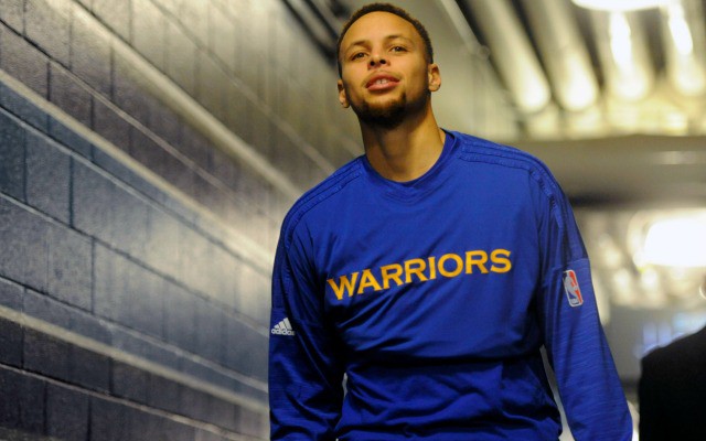 Curry dù nói rằng “mọi chuyện đều có thể xảy ra” nhưng anh cảm thấy Warriors là nhà của anh. Curry dù nói rằng “mọi chuyện đều có thể xảy ra” nhưng anh cảm thấy Warriors là nhà của anh.