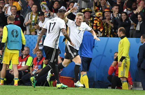 Tại VCK EURO 2016, những người Đức đang c&oacute; khả năng gặp lại người quen cũ: t&acirc;n binh Iceland từng g&acirc;y sốc cho Đ&ocirc;ng Đức. 