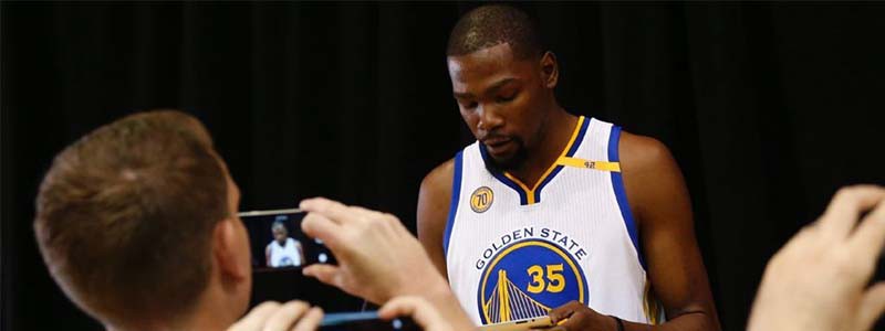 Kevin Durant từ Oklahoma sang Warriors: Yếu đuối hay khát vọng?