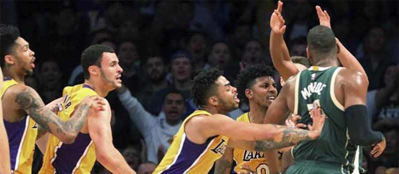 Hết "cửa" dự Play-off, Los Angeles Lakers lạc trôi tới tương lai