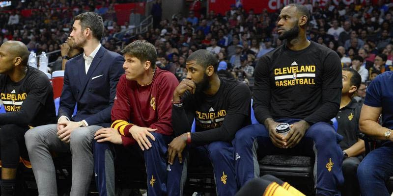 Bi kịch của CEO Adam Silver trong nỗ lực giúp NBA giàu mạnh