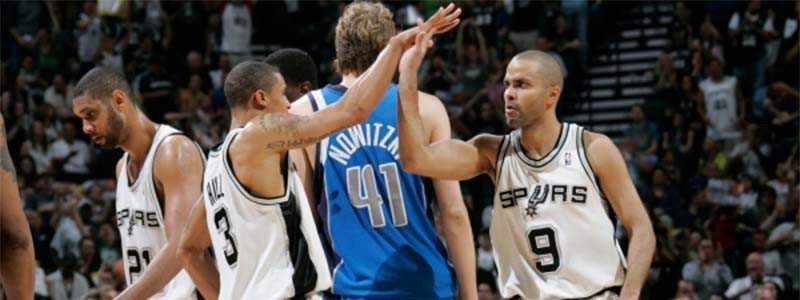 NBA đấu muộn ngày 01/12: Chói nhất là Spurs và Westbrook