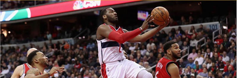 John Wall chạm mốc mới, Paul Pierce "giễu" các nhà ĐKVĐ NBA