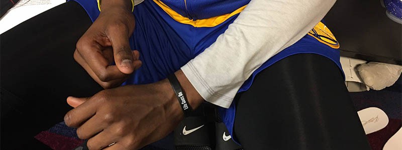 Văn hóa từ thiện của các sao NBA: Chiếc vòng không phải lạc trôi