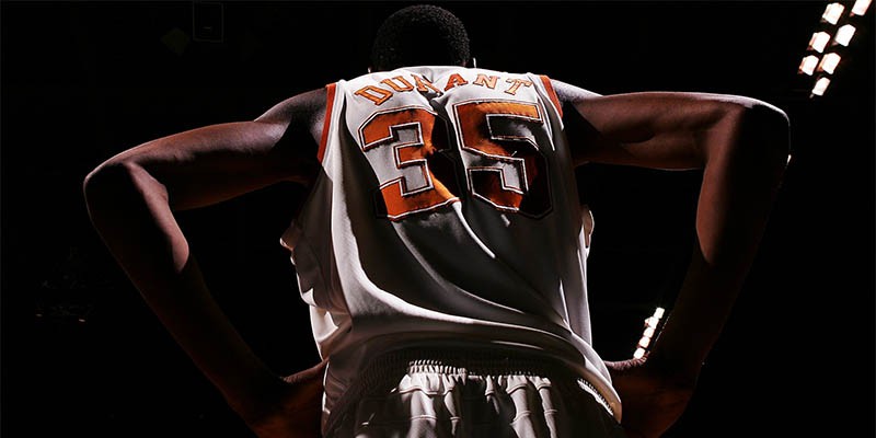Phía sau số áo 35 của Kevin Durant là một vụ giết người máu lạnh