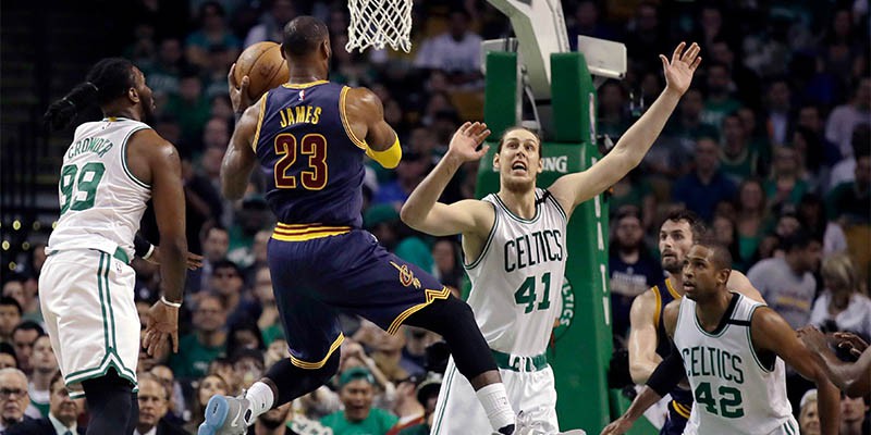 Cavaliers có trận thắng thứ 12 liên tiếp ở vòng Play-off