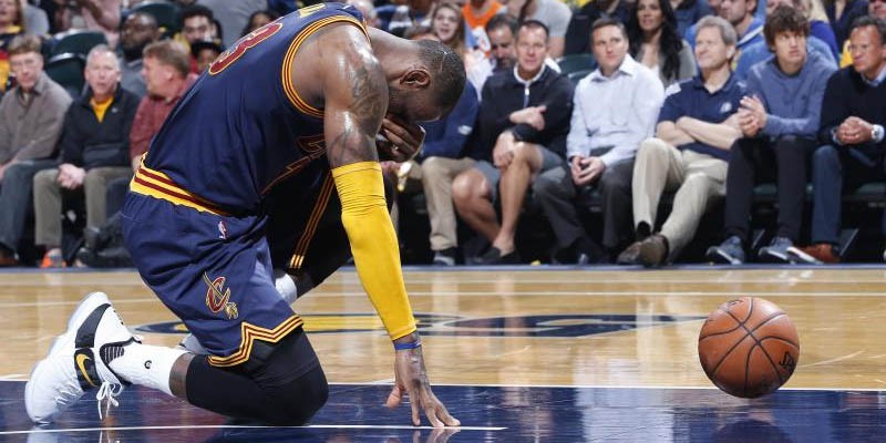 NBA ngày 24/04: LeBron James lập kỷ lục Sweeps tại vòng Play-off