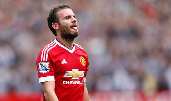 Man Utd đang lãng phí Mata bên cánh phải