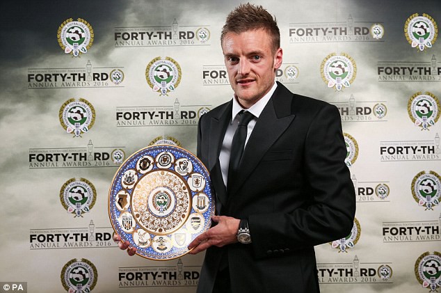 FWA vinh danh Jamie Vardy là Cầu thủ hay nhất năm