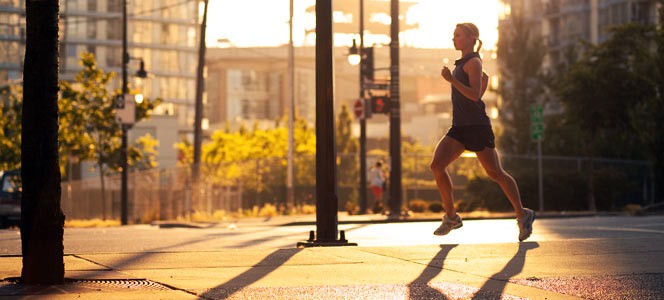 7 bí quyết dễ không ngờ để duy trì thói quen chạy bộ buổi sáng
