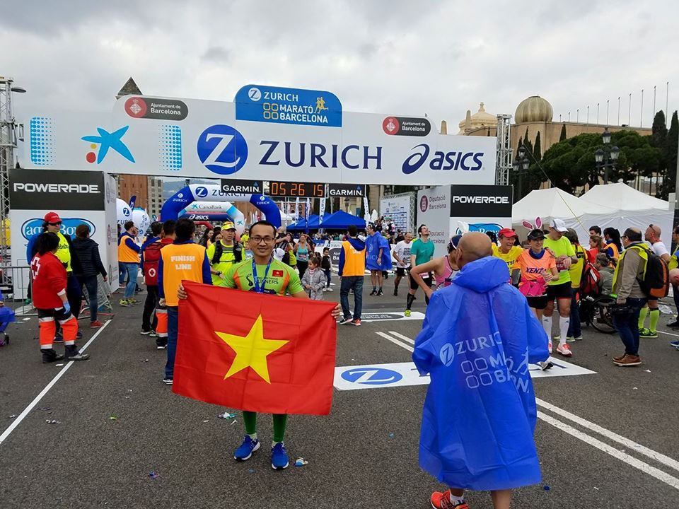 Barcelona Marathon: Pacer từng dự Paralympic "vô tình" vô địch