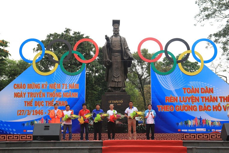 Lễ ph&aacute;t động Ng&agrave;y chạy Olympic v&igrave; sức khỏe to&agrave;n d&acirc;n tại H&agrave; Nội