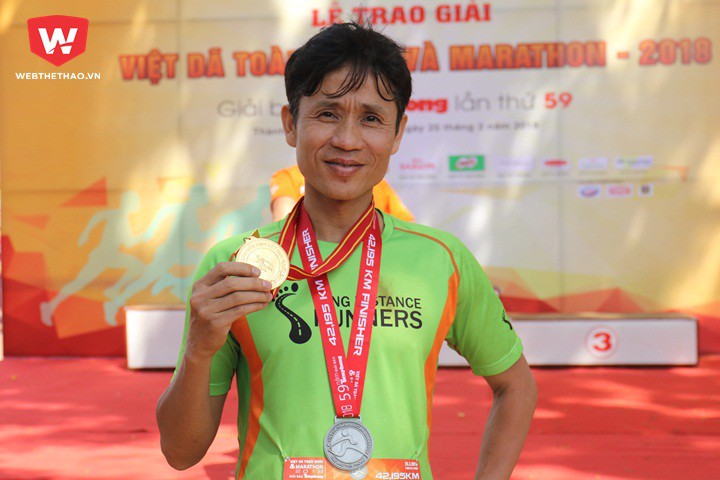 CEO U50 giành HCV marathon vì... sợ rửa bát cho vợ