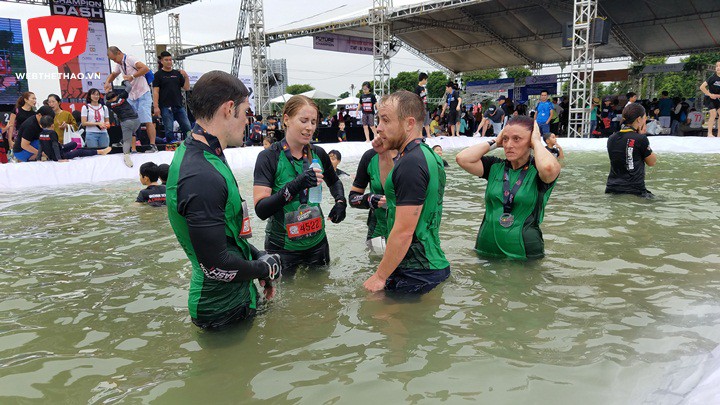 Team Village Fitness, Á quân 2016, giành chức vô địch đồng đội Team Village Fitness, Á quân 2016, giành chức vô địch đồng đội