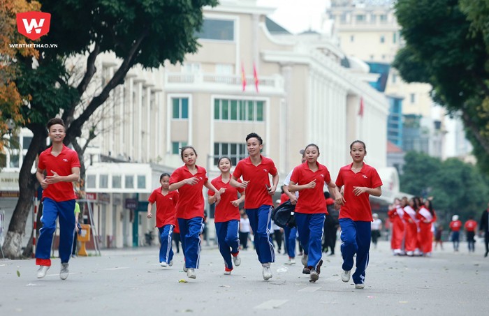 Hơn 1 vạn người tham gia hưởng ứng Ngày chạy Olympic tại HN và TPHCM