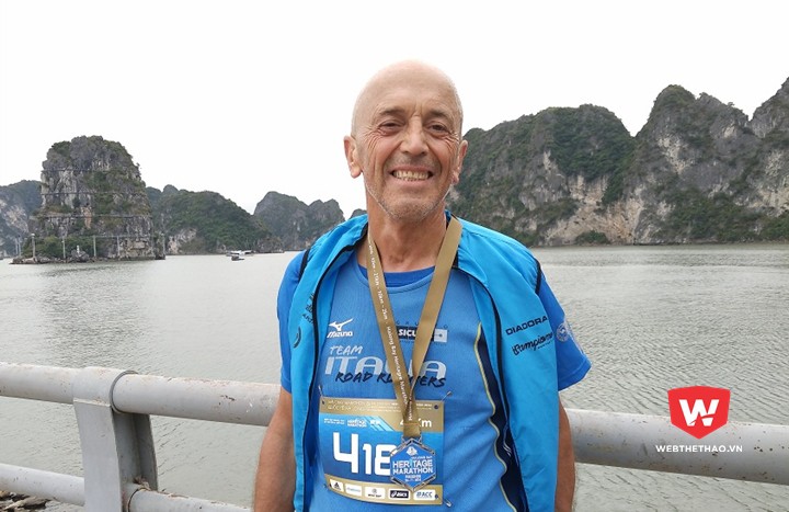 Gặp kỷ lục gia chạy 824 giải marathon Antonio Grotto ở Hạ Long