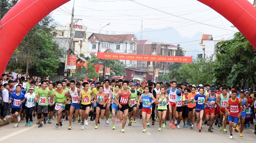 Sôi động giải chạy bán marathon Hà Giang mở rộng lần thứ Nhất