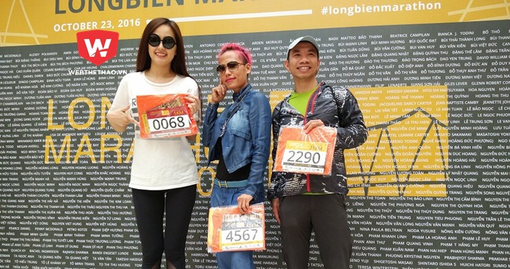 Longbien Marathon: Các VĐV rồng rắn đến hoàn tất thủ tục đăng ký