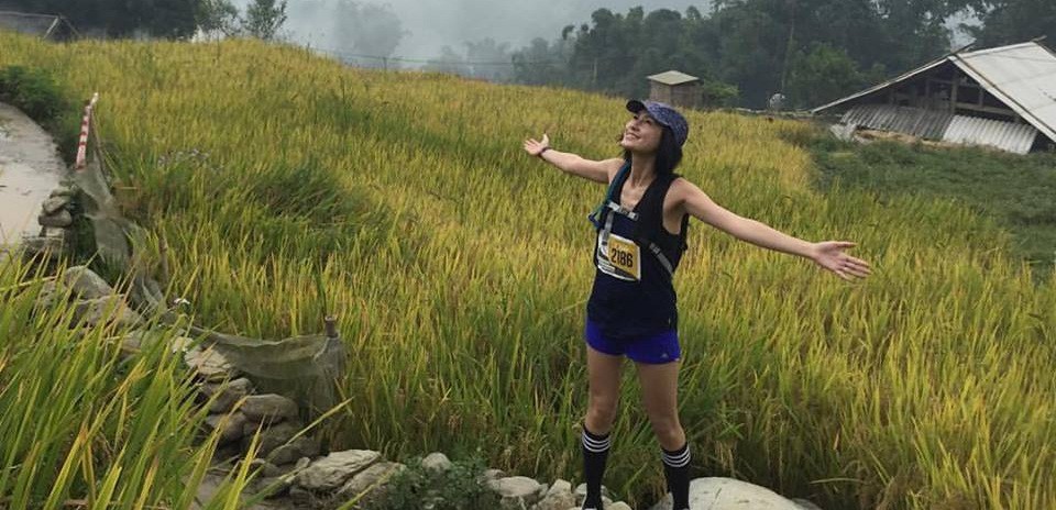 Ngôi sao “Để mai tính” Kathy Uyên chạy bộ chinh phục 21km Sa Pa