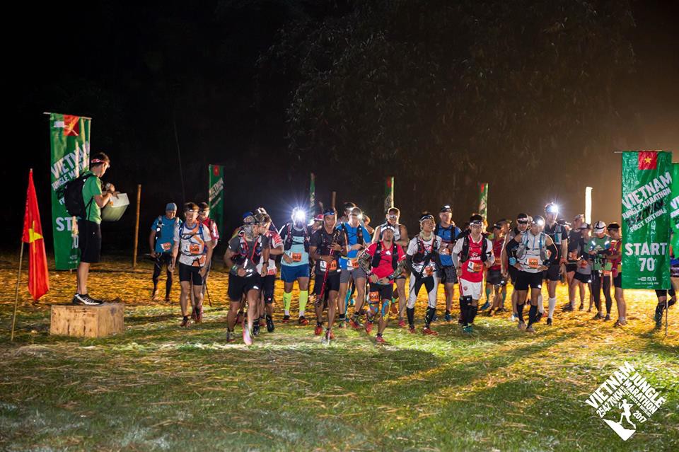 Những hình ảnh ấn tượng nhất Vietnam Jungle Marathon 2017