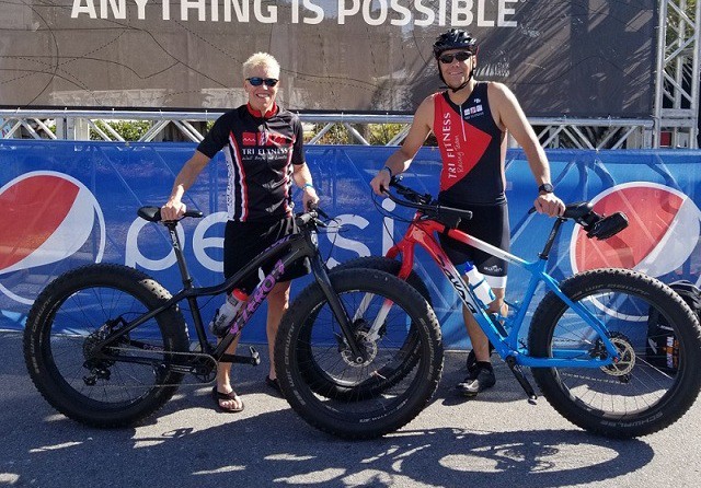 Triathlete nữ đầu tiên trên TG dùng fat bike hoàn thành Ironman