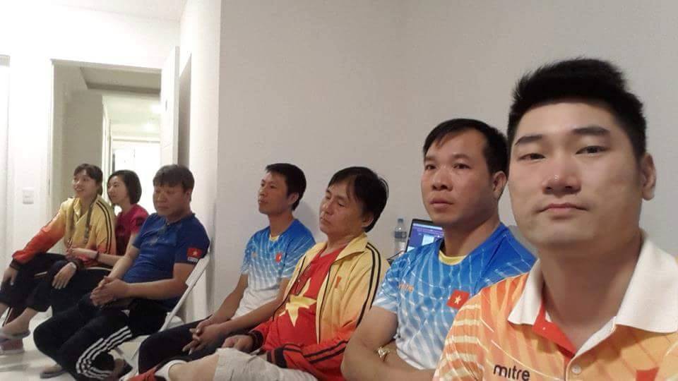 Ho&agrave;ng Xu&acirc;n Vinh vẫn giữ vẻ khi&ecirc;m tốn, b&igrave;nh thản d&ugrave; anh đ&atilde; l&agrave;m được một th&agrave;nh t&iacute;ch mang t&iacute;nh lịch sử