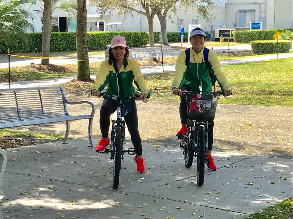 Lê Tú Chinh và HLV Nguyễn Thị Thanh Hương tại Học viện IMG (Florida, Mỹ). Ảnh: Trịnh Đức Thanh Lê Tú Chinh và HLV Nguyễn Thị Thanh Hương tại Học viện IMG (Florida, Mỹ). Ảnh: Trịnh Đức Thanh