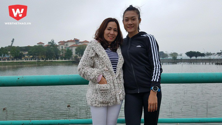 Lê Tú Chinh và HLV Nguyễn Thị Thanh Hương, 1 trong 3 HLV của năm Cúp Chiến thắng 2017 Lê Tú Chinh và HLV Nguyễn Thị Thanh Hương, 1 trong 3 HLV của năm Cúp Chiến thắng 2017
