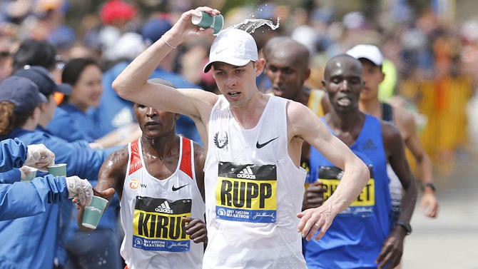 Galen Rupp tiến bộ qua từng giải marathon. Cả 4 giải marathon anh tham dự đều đạt thứ hạng cao Galen Rupp tiến bộ qua từng giải marathon. Cả 4 giải marathon anh tham dự đều đạt thứ hạng cao