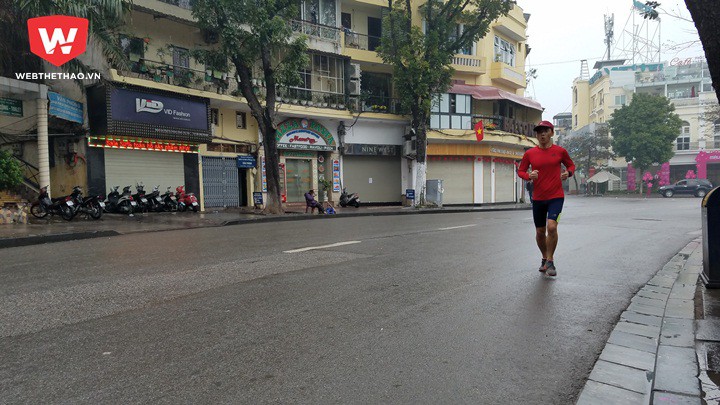 Runner chạy bộ sáng mùng 1 Tết trên đường ''vắng tanh như chùa Bà Đanh'' Runner chạy bộ sáng mùng 1 Tết trên đường ''vắng tanh như chùa Bà Đanh''