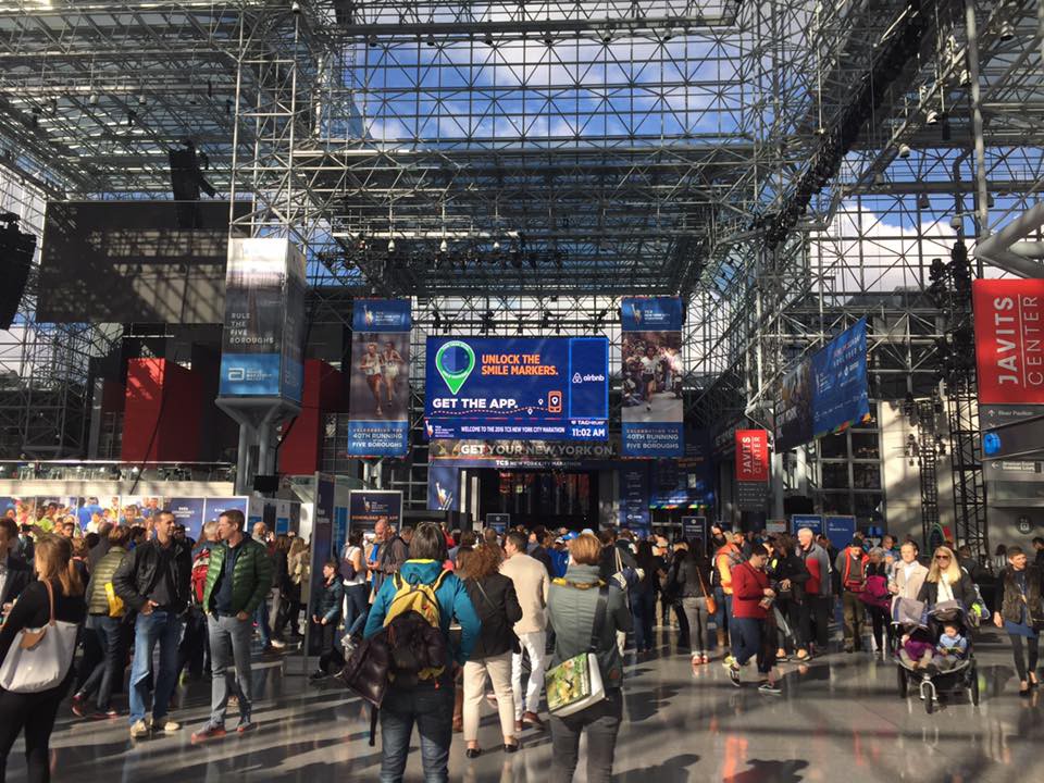 Khu Expo tại giải New York City Marathon 2016. Ảnh: Linh L&ecirc;