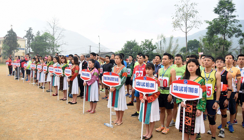 Hơn 30 đo&agrave;n VĐV tham gia đến từ c&aacute;c tỉnh, ng&agrave;nh v&agrave; CLB thể thao kh&ocirc;ng chuy&ecirc;n