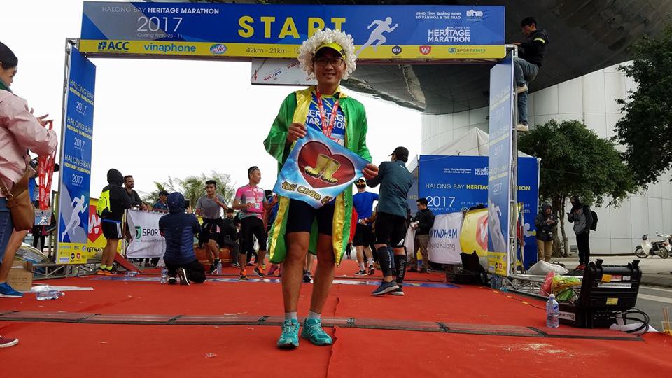 Anh Phạm Duy Cường với bộ trang phục chạy quen thuộc ở các giải chạy marathon Anh Phạm Duy Cường với bộ trang phục chạy quen thuộc ở các giải chạy marathon