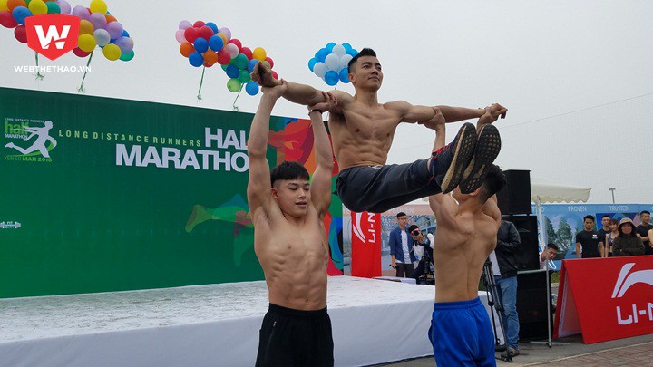Phước Hưng muốn đem thể dục dụng cụ gần gũi với đường phố Phước Hưng muốn đem thể dục dụng cụ gần gũi với đường phố