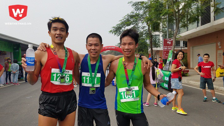 Nguyễn Tiến Hùng, Top 3 nhóm tuổi 30-30 tuần trước tại giải Việt dã báo Tiền Phong, tiếp tục thể hiện phong độ xuất sắc khi về Nhất 10km, vượt xa Đỗ Ngân Sơn và Nông Văn Chuyền (phải) Nguyễn Tiến Hùng, Top 3 nhóm tuổi 30-30 tuần trước tại giải Việt dã báo Tiền Phong, tiếp tục thể hiện phong độ xuất sắc khi về Nhất 10km, vượt xa Đỗ Ngân Sơn và Nông Văn Chuyền (phải)