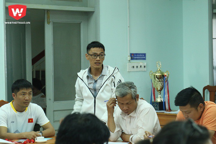 VĐV Nguyễn Văn Long (Đồng Nai) đại diện cho VĐV hệ n&acirc;ng cao ph&aacute;t biểu