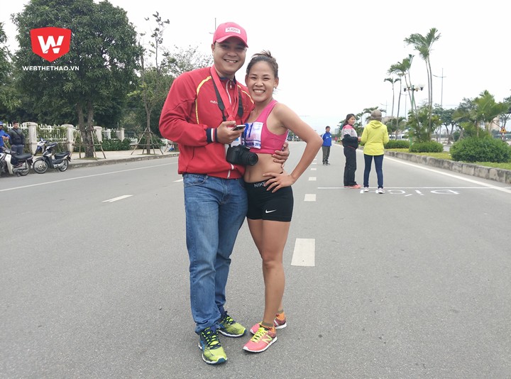 Nguyễn Thanh Phúc được chồng mới cưới đi theo cổ vũ Nguyễn Thanh Phúc được chồng mới cưới đi theo cổ vũ