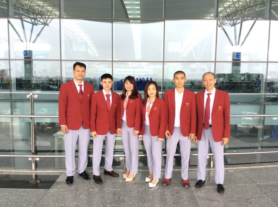 Đội tuyển marathon Việt Nam lên đường tham dự SEA Games: HLV Nguyễn Tuấn Việt, Lê Thị Thoa, Hoàng Thị Thanh, Vũ Ngân Sơn và ông Dương Đức Thủy, Trưởng bộ môn điền kinh Tổng cục TDTT Đội tuyển marathon Việt Nam lên đường tham dự SEA Games: HLV Nguyễn Tuấn Việt, Lê Thị Thoa, Hoàng Thị Thanh, Vũ Ngân Sơn và ông Dương Đức Thủy, Trưởng bộ môn điền kinh Tổng cục TDTT