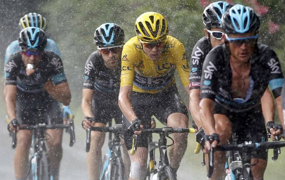 TDF 2016 chặng 20: Froome chạm một tay vào chiếc cúp vô địch