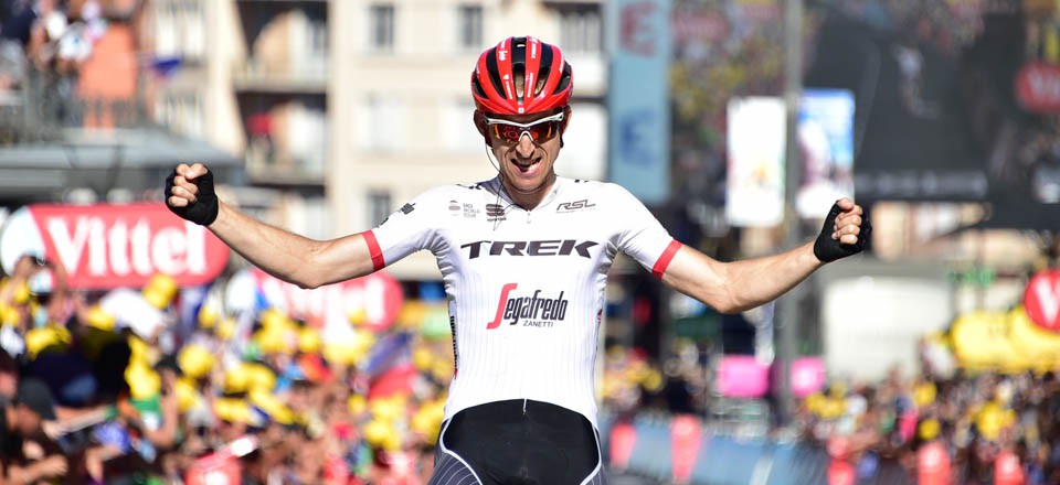 Tour de France 2017 chặng 15: Áo vàng Froome trở về từ "cõi chết"