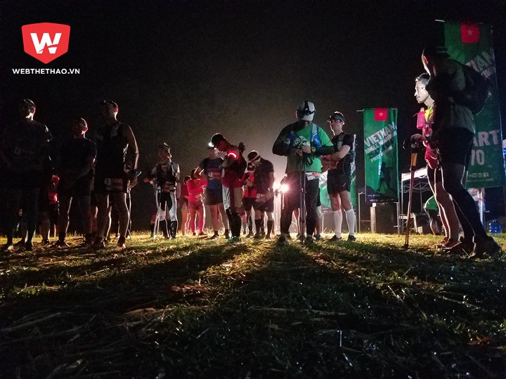 Theo chân các VĐV chạy 70km vượt rừng Pù Luông VJM 2017