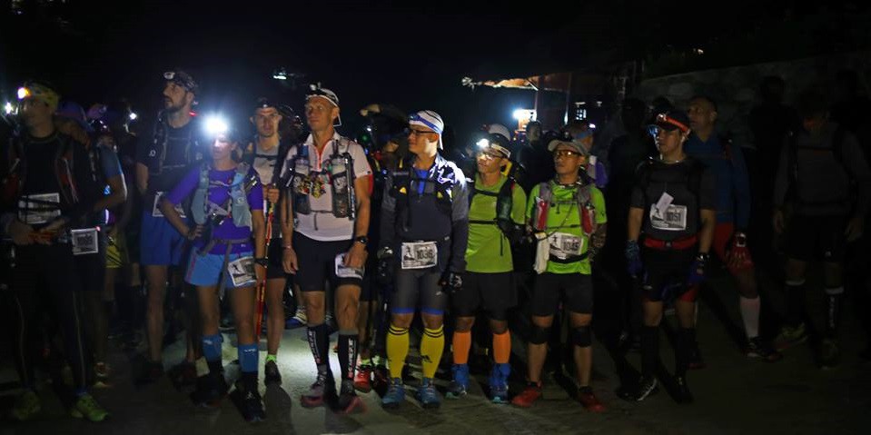 Theo chân các VĐV Việt Nam chạy 100km giải vượt núi Sapa VMM 2016