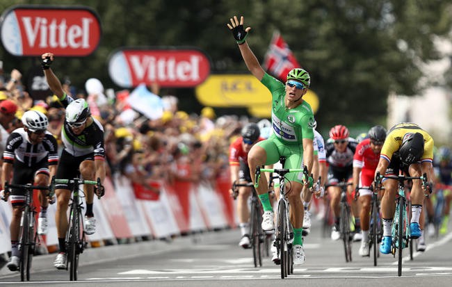 Tour de France 2017 chặng 11: Maciej Bodnar dẫn đầu 200km, Kittel thắng...200m cuối