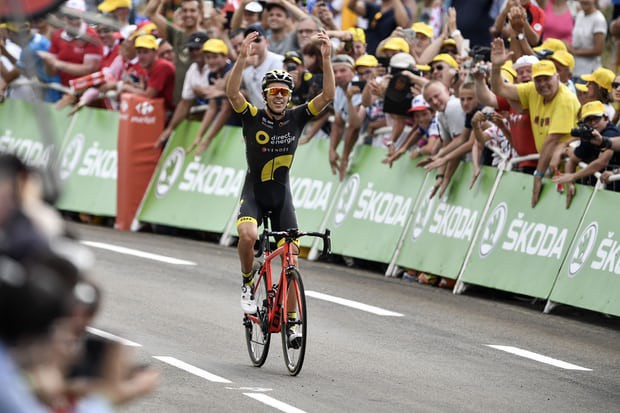 Tour de France 2017 chặng 8: Chủ nhà lần 2 thắng chặng dù bị chuột rút khi leo đỉnh