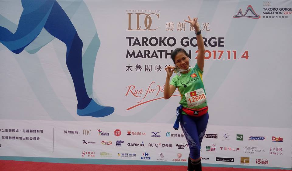 Trang Hạ chạy giải Boston Marathon 2018