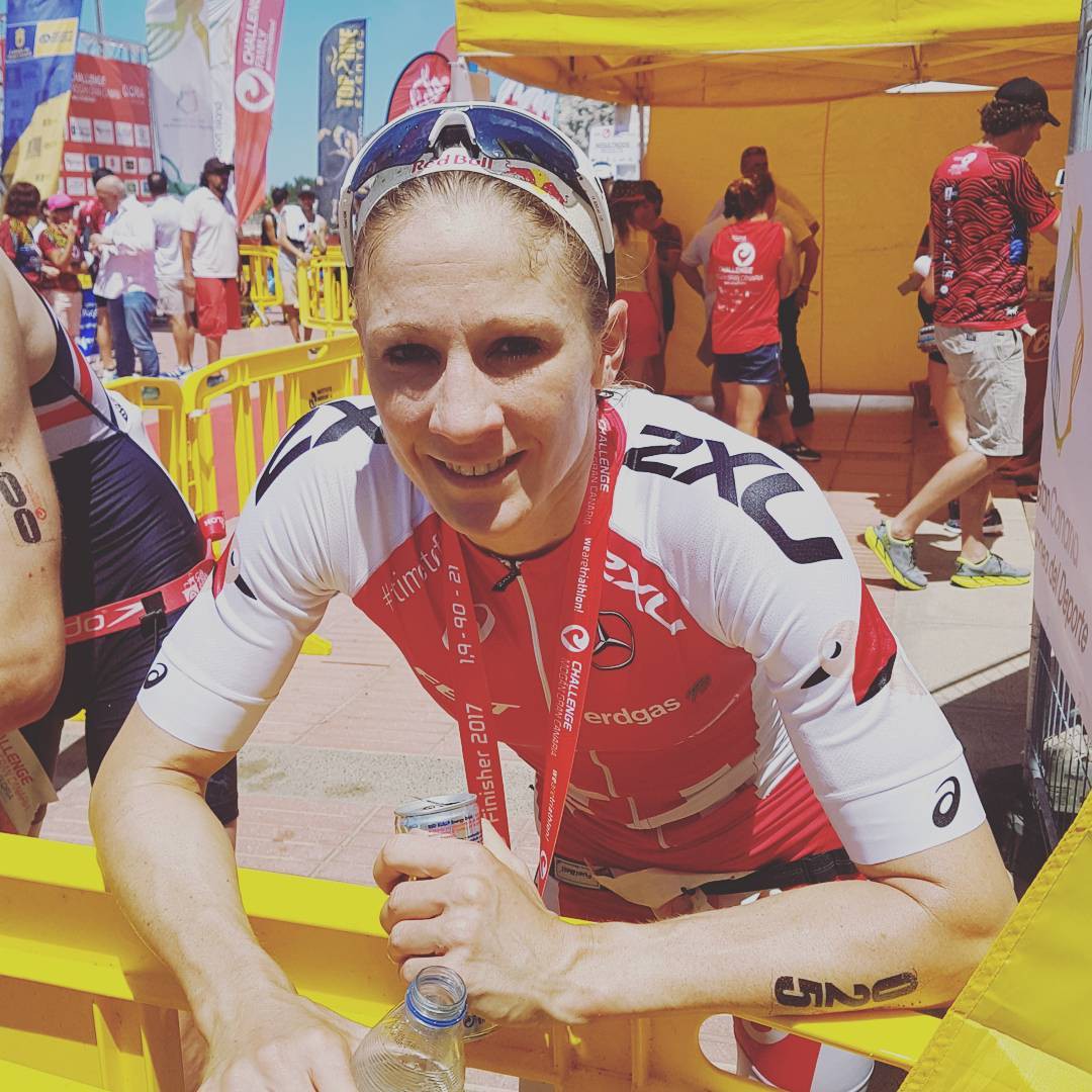 Daniela Ryf do lỗi về khu chuyển tiếp T2 sớm nên mất thời gian ở phần thi xe đạp, chỉ giành hạng 3 Daniela Ryf do lỗi về khu chuyển tiếp T2 sớm nên mất thời gian ở phần thi xe đạp, chỉ giành hạng 3