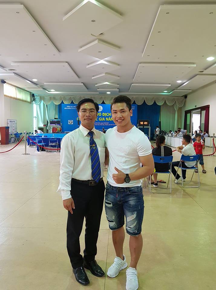 Trịnh Văn Vinh cùng người đàn anh Hoàng Anh Tuấn Trịnh Văn Vinh cùng người đàn anh Hoàng Anh Tuấn