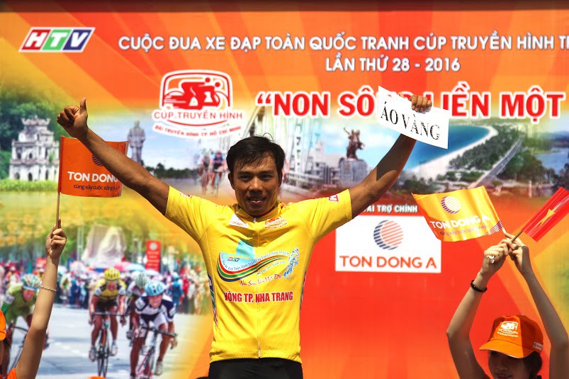 Nguyễn Trường T&agrave;i lần thứ hai mặc &Aacute;o v&agrave;ng ở Nha Trang