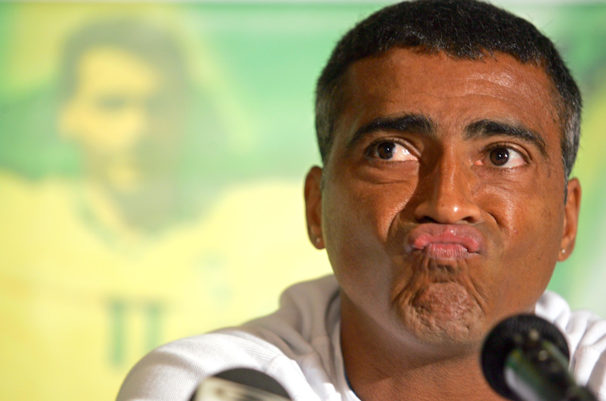 Romario: Top 5 ư? Ronaldo và Messi chưa “đủ tuổi”!